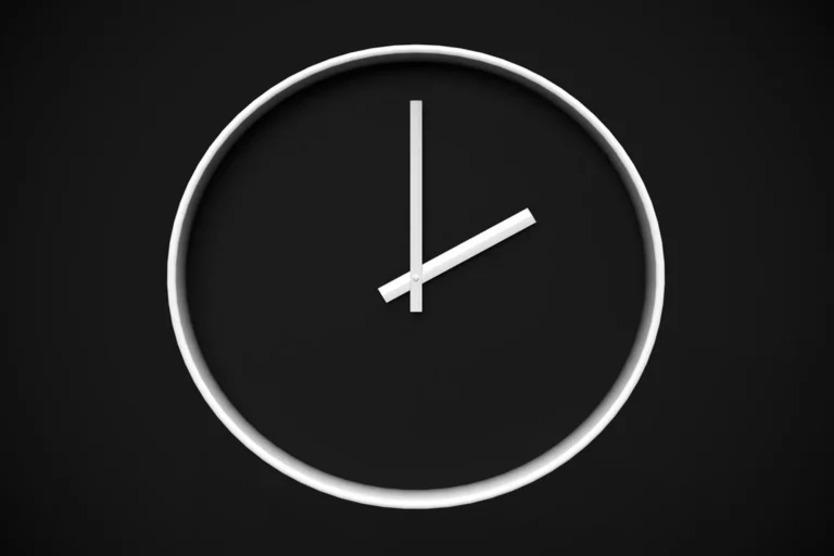 Ile czasu zwykle mija od śmierci do ceremonii pogrzebowej?