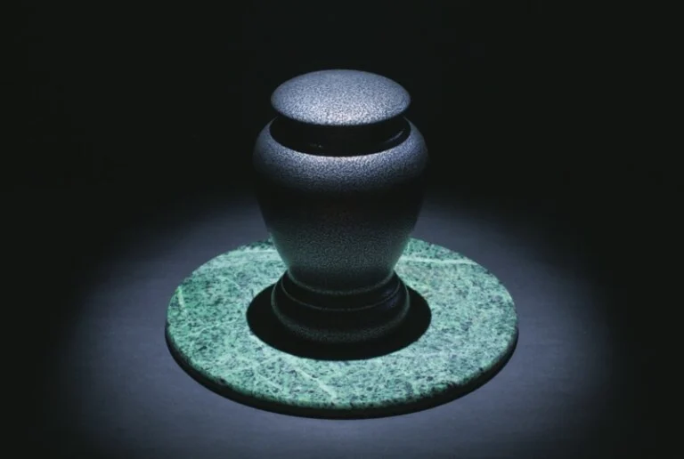 Gdzie można przechowywać prochy zmarłych osób?